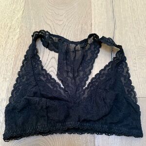 Victoria’s Secret black lacy bralette in size S